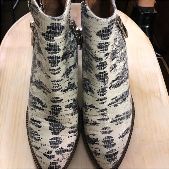 Jeffrey Campbell snake print bootie - Picture 3 of 3